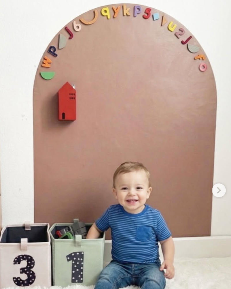 magnetic play wall Large 37"x30" (94cmx76cm) White uni-felt removable backing